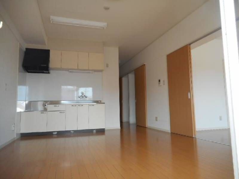 Anshante 3LDK Apartment for Rent in Okinawa City Yogi - Thumbnail 4