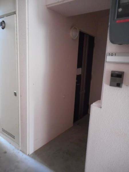 Anshante 3LDK Apartment for Rent in Okinawa City Yogi - Thumbnail 2