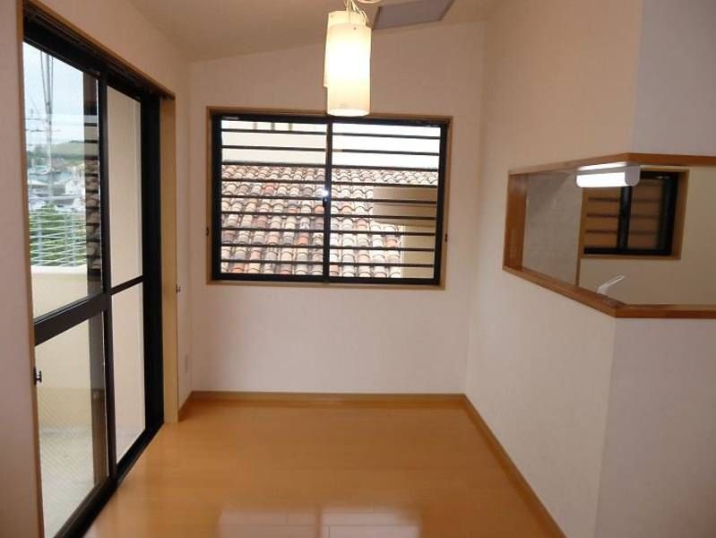 2LDK Apartment for Rent in Haebaru Town, Okinawa - Thumbnail 4