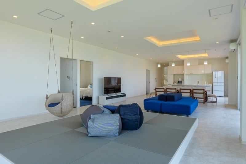 Ocean View 4LDK Dual Building Property with Ryokan License in Onna - Thumbnail 4