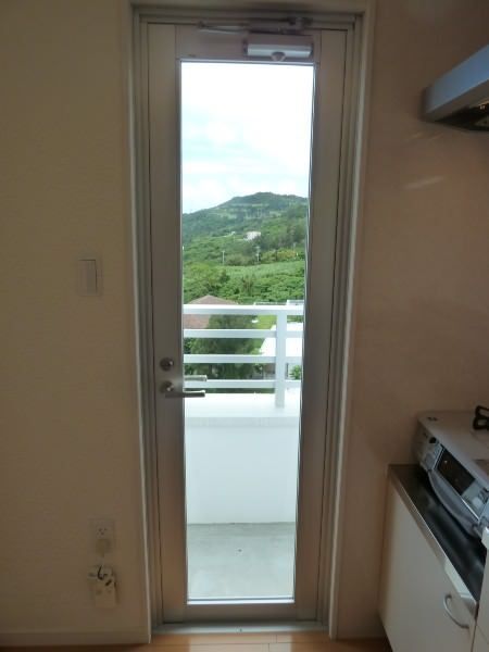 Ocean View Loft Apartment for Rent in Nakagusuku, Okinawa - Thumbnail 3
