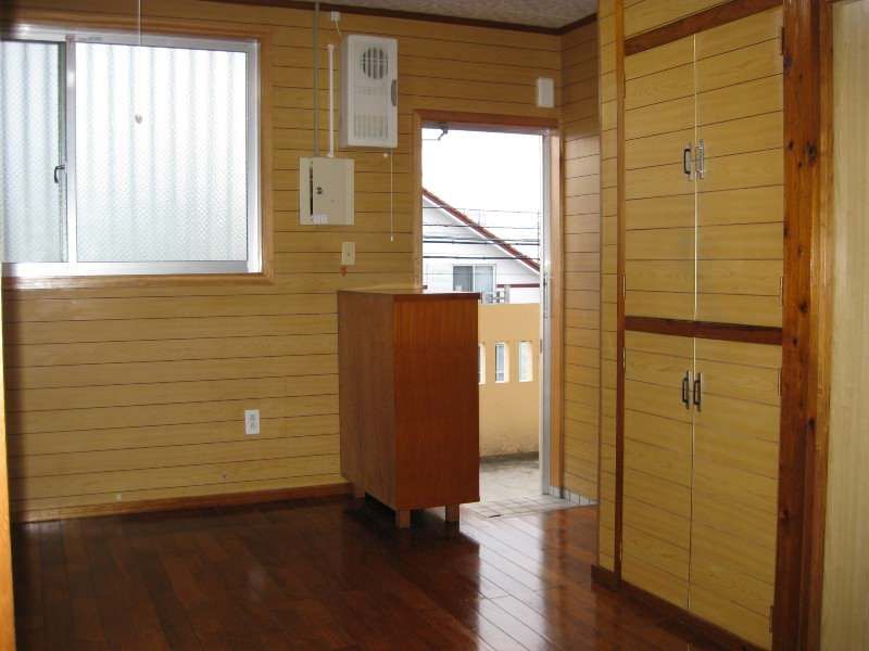 2DK Apartment for Rent in Ginowan City, Okinawa - Thumbnail 4