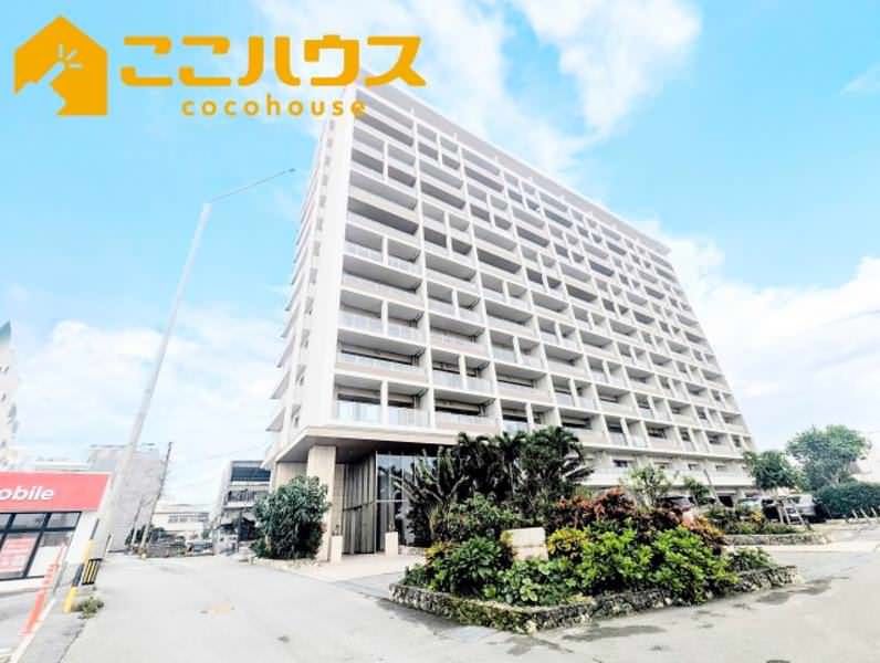 2LDK Apartment for Sale in Ginowan Ohjina, Okinawa - Image 1