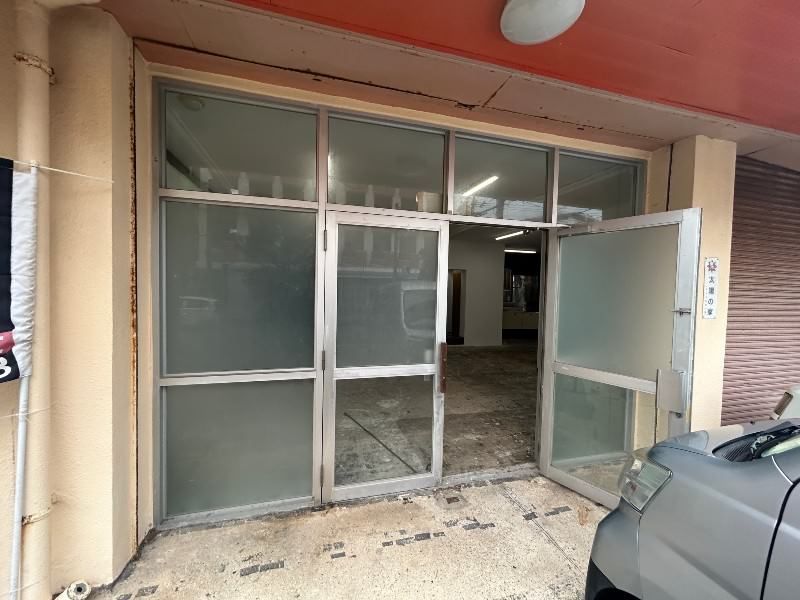 35 Tsubo Shop/Office for Rent in Urasoe Miyagi, Okinawa - Thumbnail 3