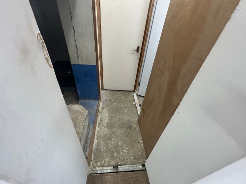 35 Tsubo Shop/Office for Rent in Urasoe Miyagi, Okinawa - Thumbnail 2
