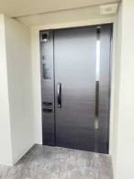 Modern 2LDK Apartment for Rent in Tomigusuku, Okinawa with Ocean View - Thumbnail 2