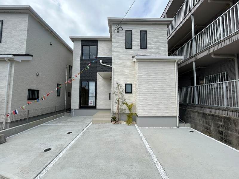 New 4LDK House in Uruma City, Okinawa with High Wind Resistance - Thumbnail 2