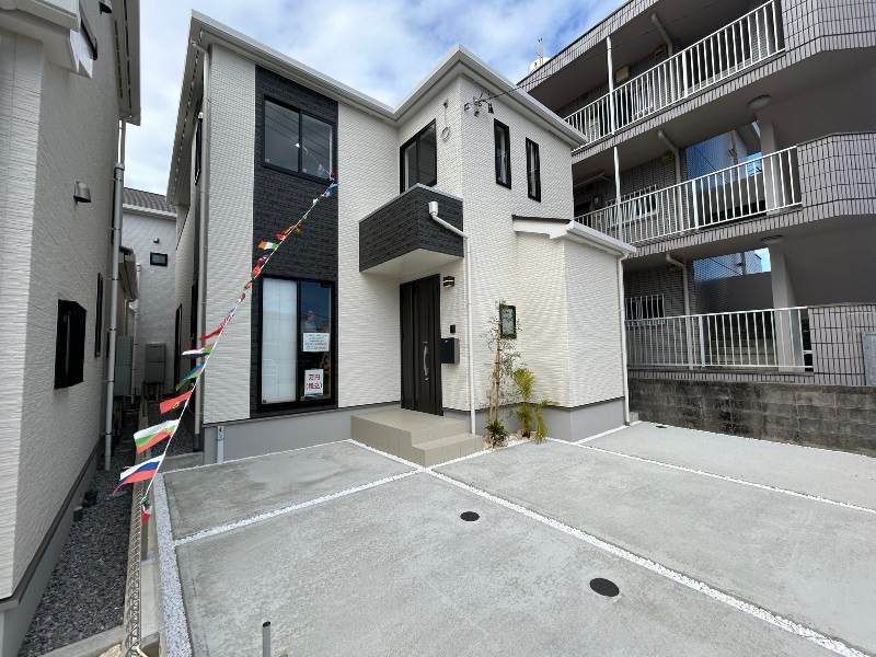 New 4LDK House in Uruma City, Okinawa with High Wind Resistance - Thumbnail 3