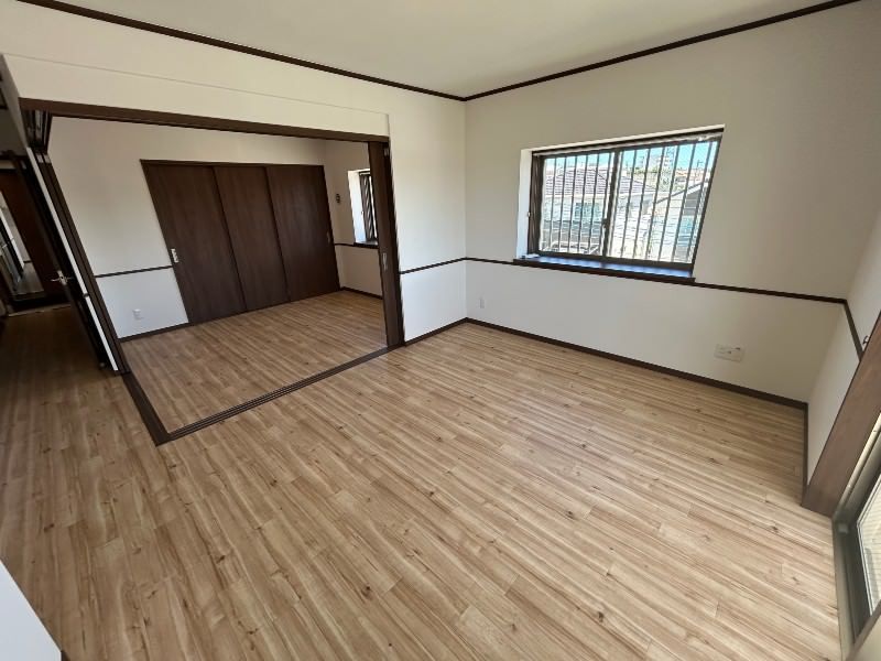 New 2LDK Pet-Friendly Apartment for Rent in Yaese, Okinawa - Thumbnail 3