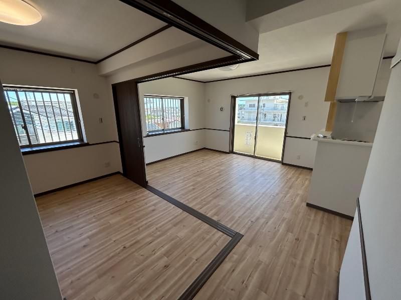 New 2LDK Pet-Friendly Apartment for Rent in Yaese, Okinawa - Thumbnail 4