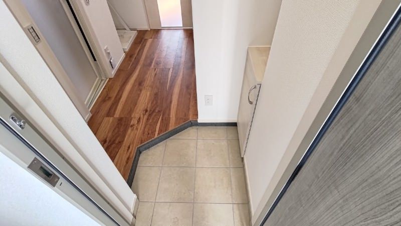 Modern 1K Apartment for Rent in Naha, Okinawa - Near Tsubogawa Station - Thumbnail 4