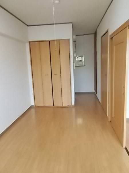 Ruel 1LDK Apartment for Rent in Ginowan, Okinawa - Thumbnail 3