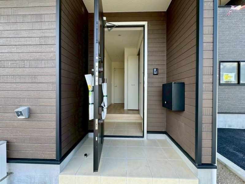 New 4LDK House for Sale in Uruma, Okinawa - 2025 Build - Thumbnail 4