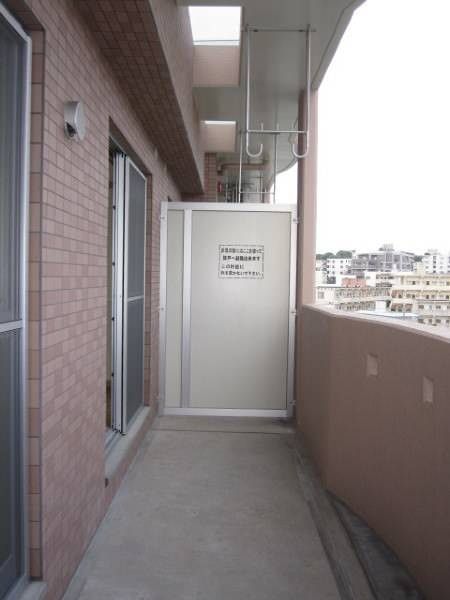 1LDK Apartment for Rent in Ginowan City, Okinawa - Thumbnail 2