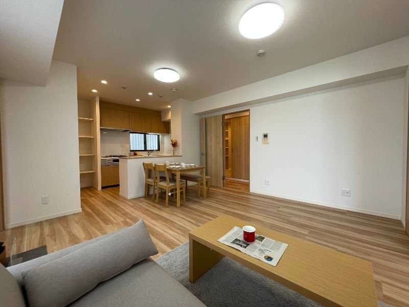 3LDK Apartment for Sale in Naha, Okinawa with Panoramic Views - Thumbnail 4