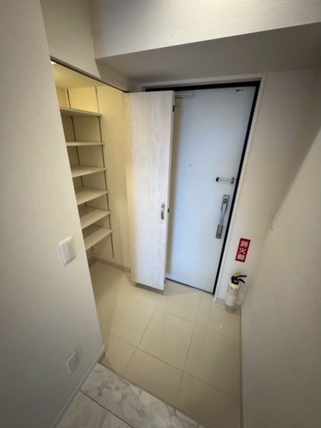 Okinawa City Hilltop Condo with Ocean View - 3LDK, 78.4 sqm - Thumbnail 2