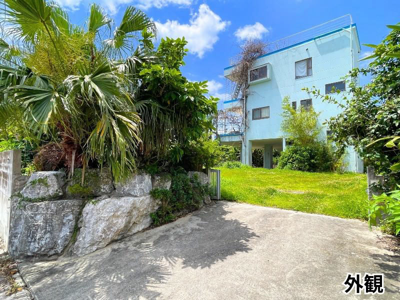 Pacific-view private resort in Okinawa with 4LDK layout - Thumbnail 3