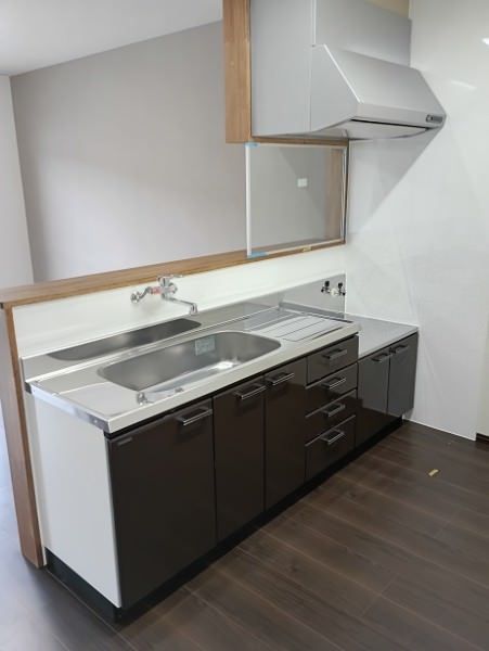 New 2LDK Apartment for Rent in Itoman, Okinawa with Free Parking - Thumbnail 4