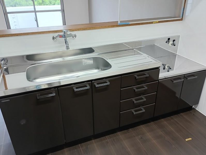 New 2LDK Apartment for Rent in Itoman, Okinawa with Free Parking - Thumbnail 3