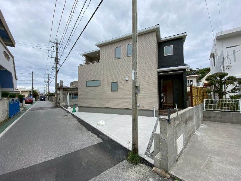 New 2026 3LDK Wooden House for Sale in Tomigusuku, Okinawa - Thumbnail 3