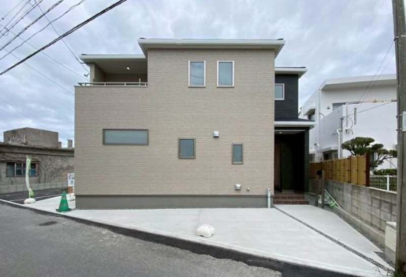New 2026 3LDK Wooden House for Sale in Tomigusuku, Okinawa - Thumbnail 2