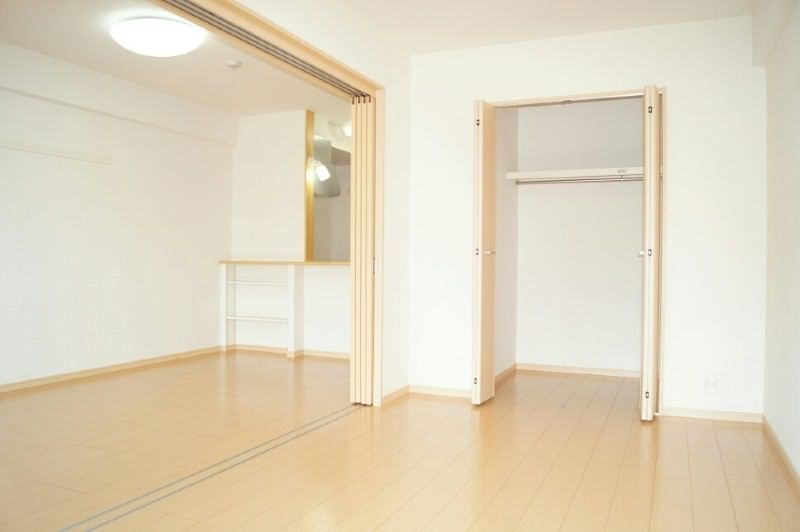 1LDK Apartment for Rent in Nanjo City, Okinawa - Thumbnail 2