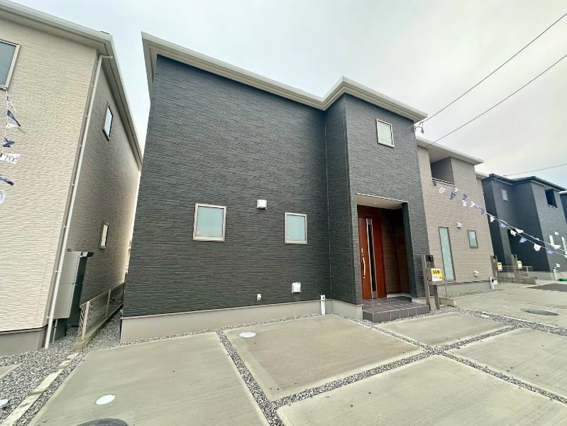 New 3LDK House for Sale in Ginowan, Okinawa - 92 sqm - Thumbnail 2