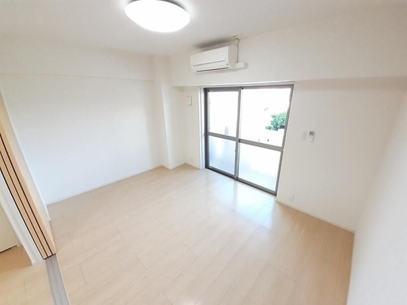 1DK Apartment for Rent in Urasoe, Okinawa - 33.6 sqm - Thumbnail 4