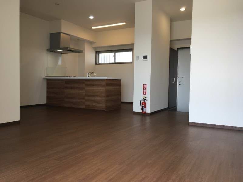 2LDK Apartment for Rent in Itoman City, Okinawa - Thumbnail 2