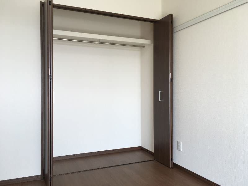 2LDK Apartment for Rent in Itoman City, Okinawa - Thumbnail 3