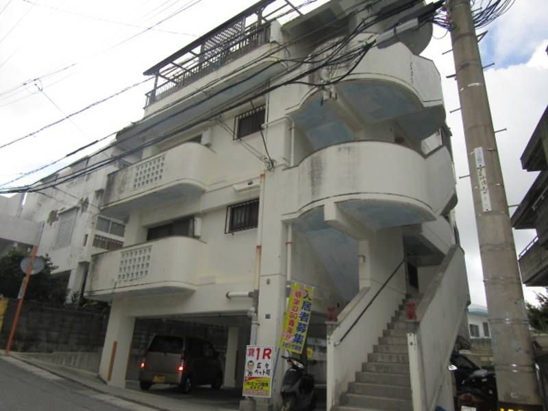 Pet-Friendly 1R Apartment in Urasoe, Okinawa, 27 sqm - Thumbnail 3