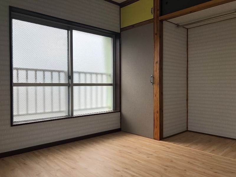 Renovated 1LDK Apartment for Rent in Urasoe, Okinawa - Thumbnail 2