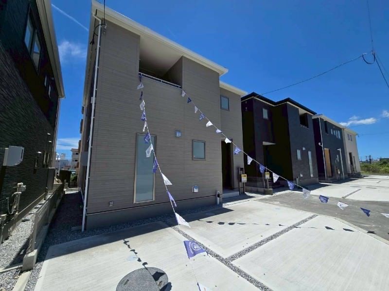 New 3LDK House for Sale in Uruma City, Okinawa - 105m2 - Thumbnail 2
