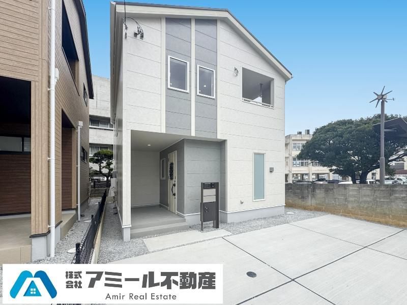New 4LDK House for Sale in Yomitan Village, Okinawa - Thumbnail 2