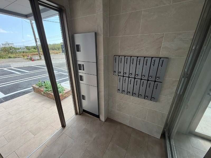 Ocean Takanza 1LDK Apartment for Rent in Miyakojima, Okinawa - Thumbnail 2