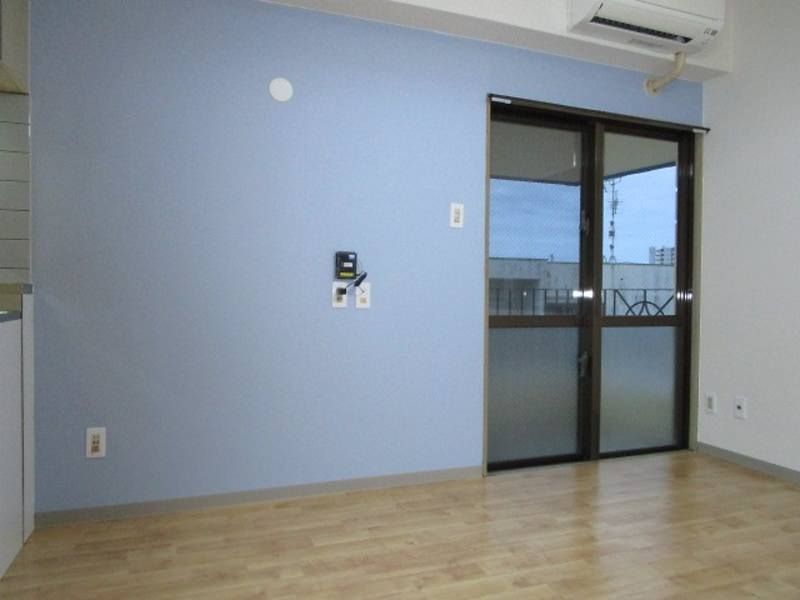 1R Apartment for Rent in Urasoe Shiroma, Okinawa - 35,000 JPY - Thumbnail 4
