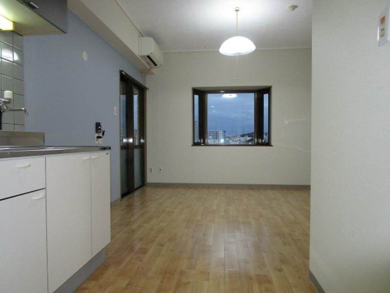 1R Apartment for Rent in Urasoe Shiroma, Okinawa - 35,000 JPY - Thumbnail 3