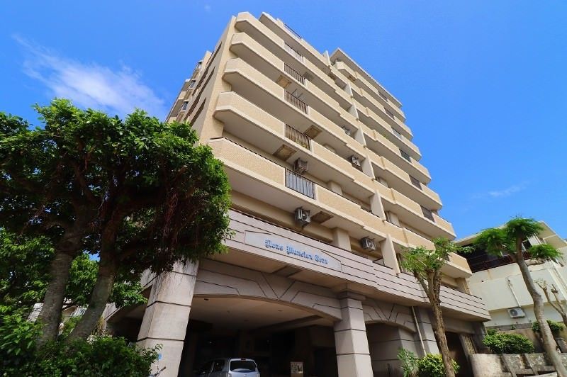Lions Mansion Nagura 4LDK Top Floor with Huge Balcony in Naha - Thumbnail 2