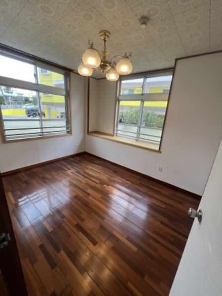 American-Style 2LDK House for Rent in Chatan, Okinawa - Thumbnail 4
