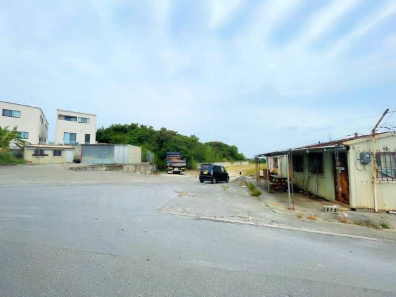 Large 2000 Tsubo Land Plot for Sale in Yaese Town, Okinawa - Thumbnail 3