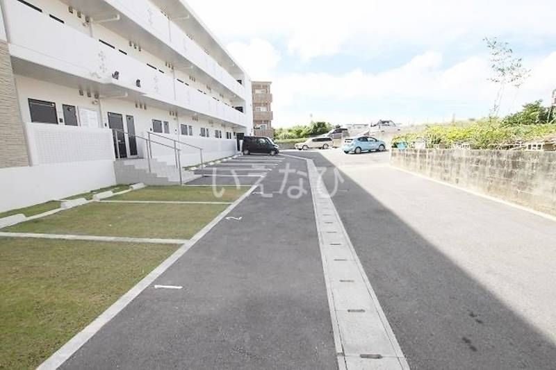 Modern 1K Apartment for Rent in Ginowan, Okinawa - 2019 Build - Thumbnail 4