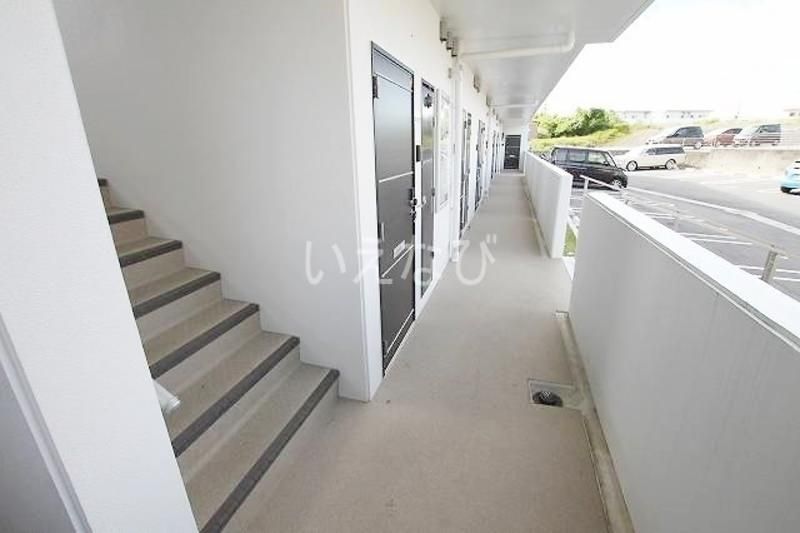 Modern 1K Apartment for Rent in Ginowan, Okinawa - 2019 Build - Thumbnail 3