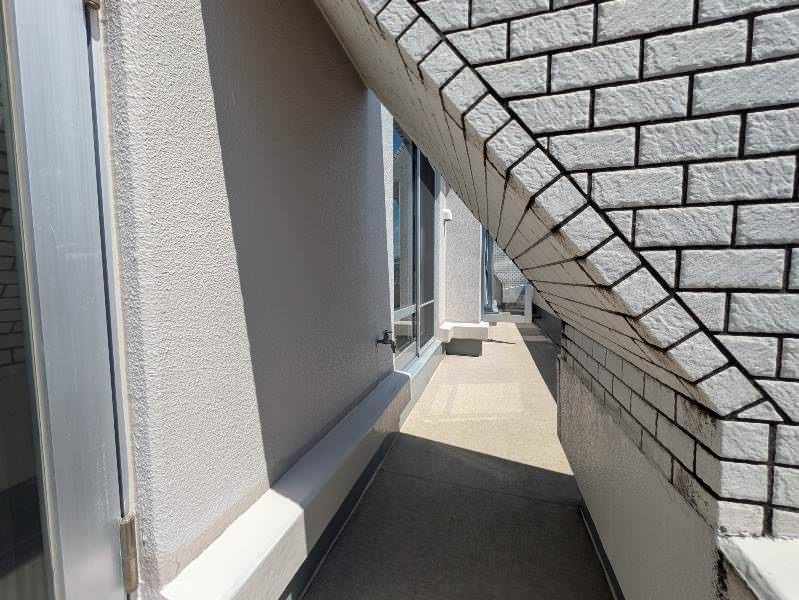 4LDK Top-Floor Apartment with Roof Balcony near Kokusai-dori, Naha - Thumbnail 2