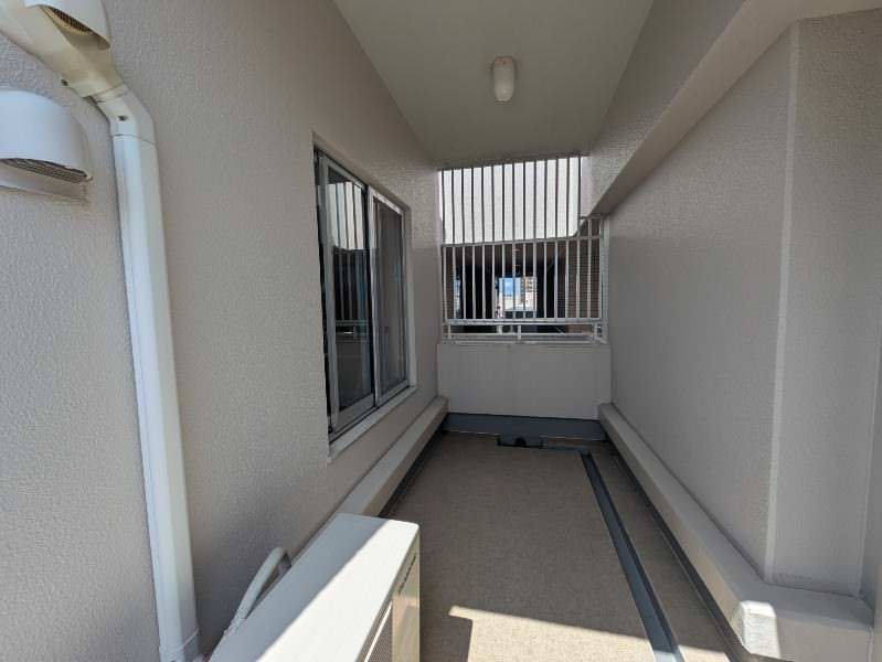 4LDK Top-Floor Apartment with Roof Balcony near Kokusai-dori, Naha - Thumbnail 3