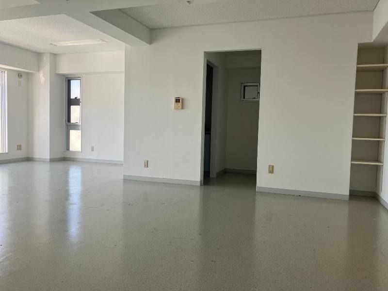 Office for Rent in Naha, Okinawa - 54.54 sqm near Kenchomae Station - Thumbnail 4