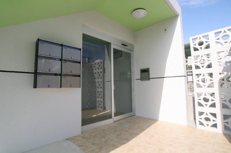 2LDK Apartment for Rent in Ginowan, Okinawa with Free Internet & Parking - Thumbnail 2