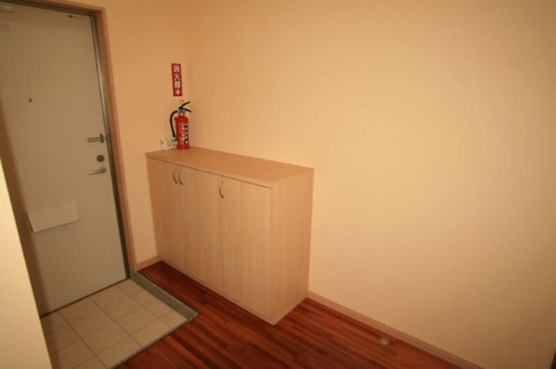 2LDK Apartment for Rent in Ginowan, Okinawa with Free Internet & Parking - Thumbnail 3