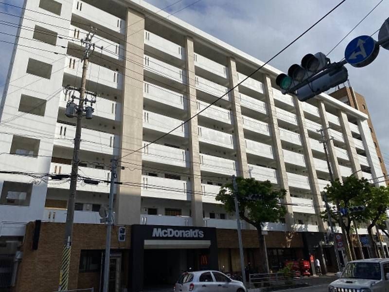 3LDK Apartment for Rent in Naha Tsuboya, Okinawa - 70,000 Yen - Thumbnail 2