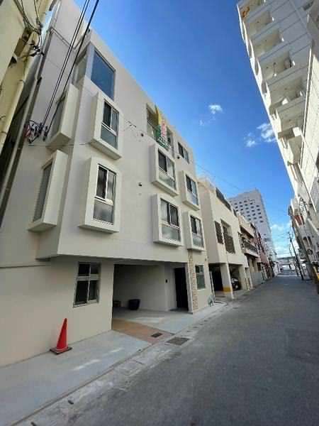 Villa Feliz Designer 1R Apartment for Women in Naha, Okinawa - Thumbnail 2