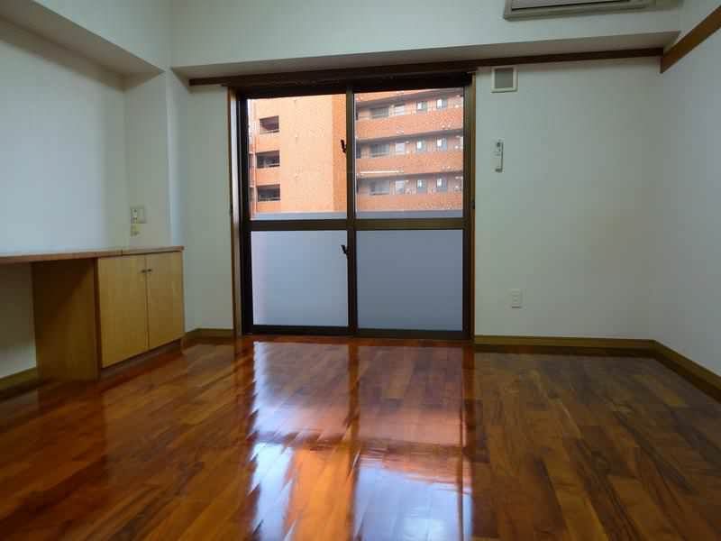 1K Apartment for Rent in Naha, Okinawa - City Villa Tamasho - Thumbnail 2